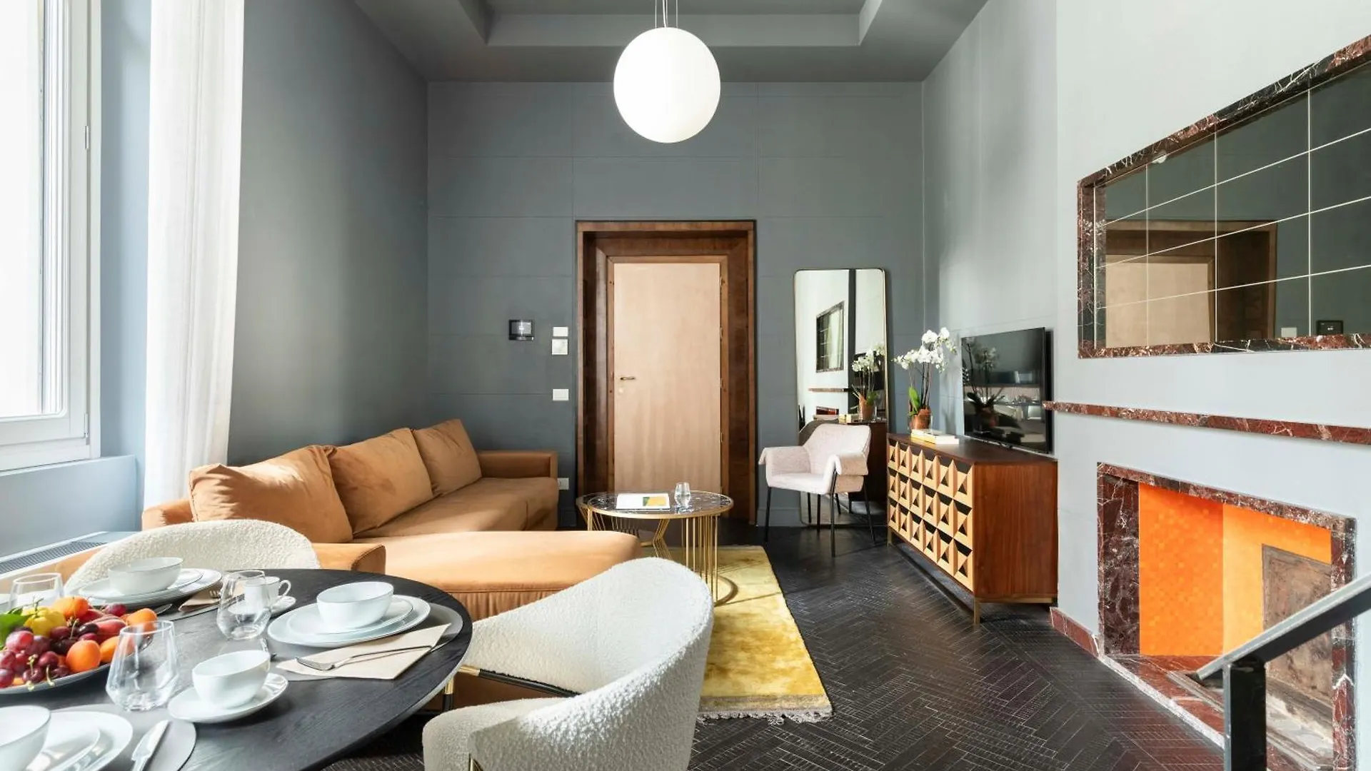 10 Manzoni Aparthotel Crémone Italie