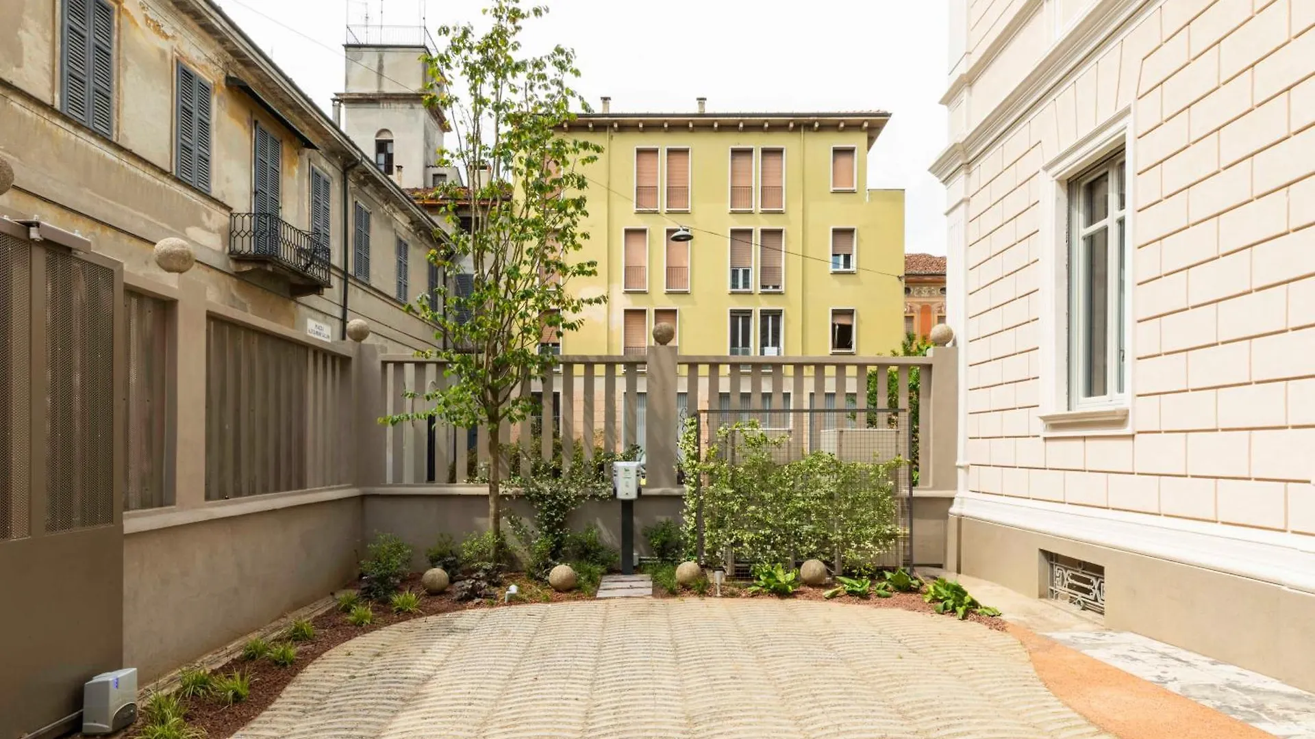 10 Manzoni Aparthotel Cremona Italien