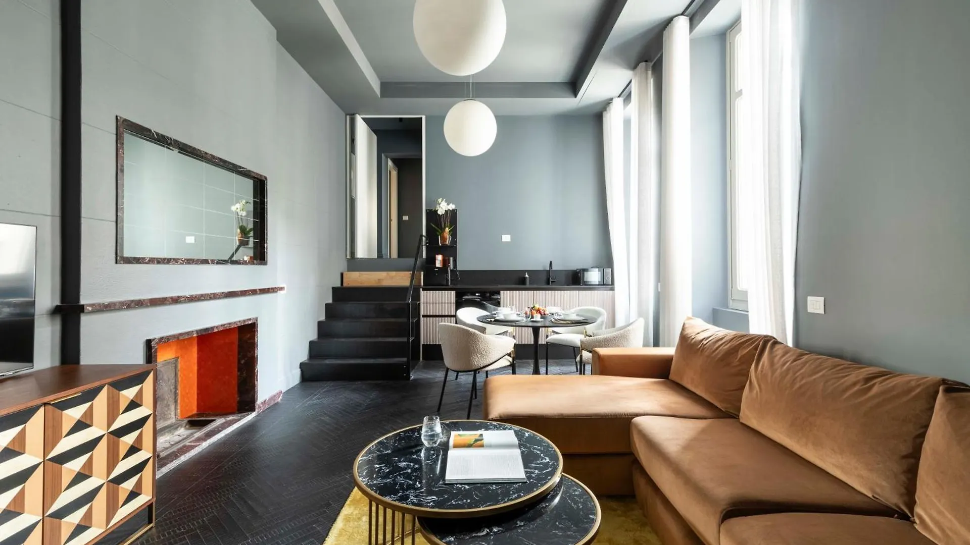 10 Manzoni Aparthotel Cremona Italien