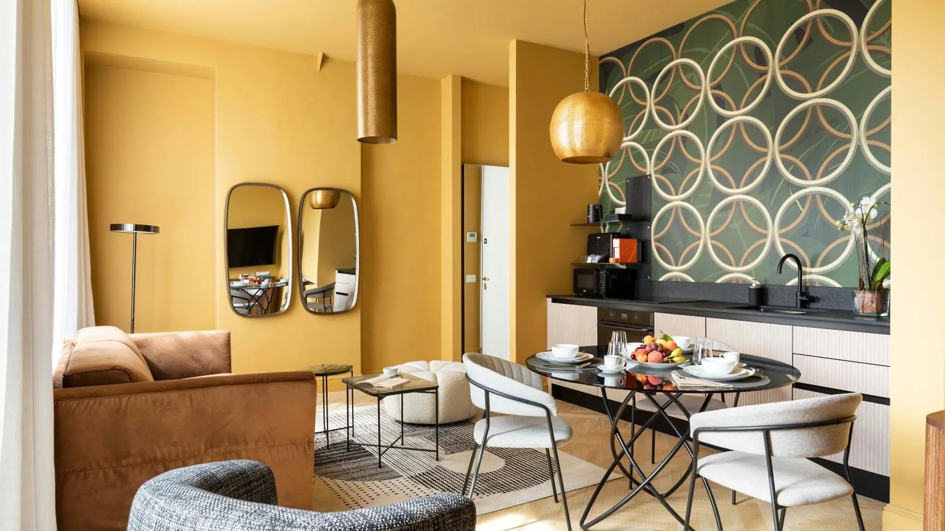 10 Manzoni Aparthotel Cremona 0*,